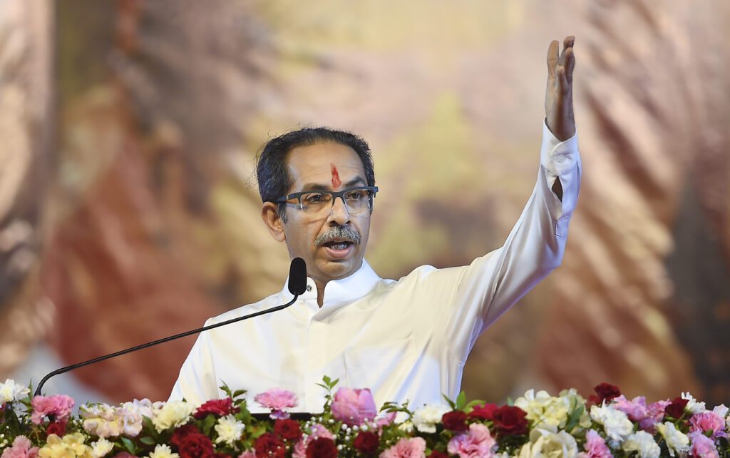 Uddhav Thackeray: धारावी पुनर्विकास जैसे फैसले मुंबई और महाराष्ट्र के लिए खराब, उद्धव ठाकरे ने दिया बयान 2 Uddhav Thackeray