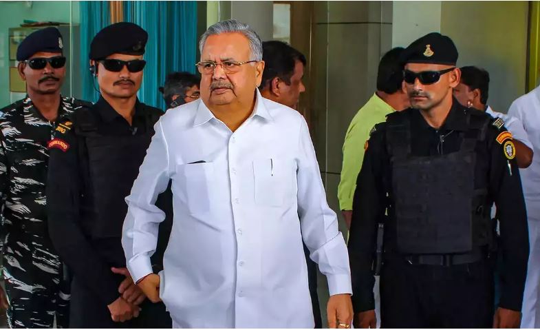 Chhattisgarh Assembly Speaker: निर्विरोध विधानसभा अध्यक्ष चुने गए पूर्व CM रमन सिंह, बोले - "विधानसभा को नई ऊंचाइयों पर ले जाने का करूंगा प्रयास" 2 Raman Singh