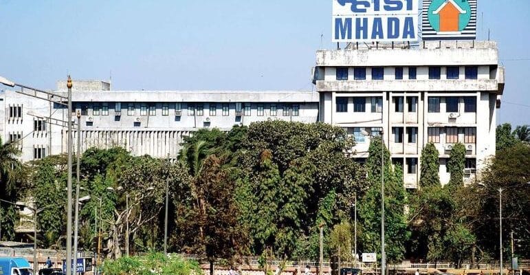Mumbai Mhada Colony: म्हाडा कॉलोनियों में रहनेवालों के लिए बड़ी खबर, आवास विभाग ने दी गुड न्यूज़ 1 Mhada Colony