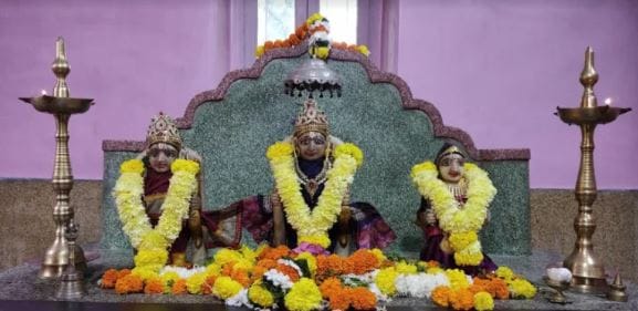 Mumbai News: मुंबई का मुगल कालीन राम मंदिर: दुर्लभ श्वेत शालिग्राम से बनी है प्रभु राम की मूर्ति 1 Mumbai News