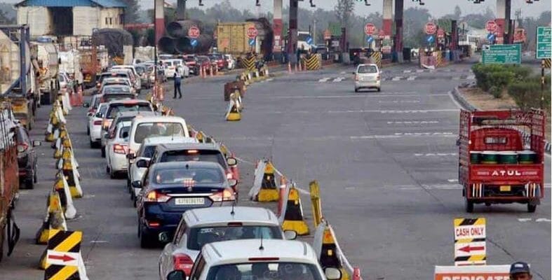 Mumbai News: मुंबई में एंट्री पॉइंट्स से हो सकता है टोल खत्म, सीएम एकनाश शिंदे जल्द ले सकते हैं फैसला 1 Mumbai News