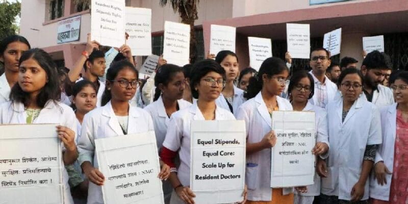 रेजिडेंट डॉक्टरों की हड़ताल खत्म, सरकार ने स्टाइपेंड बढ़ाने का किया ऐलान