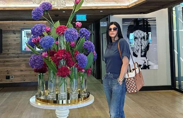 Sushmita Sen: सुष्मिता सेन का मजेदार किस्सा – मिस यूनिवर्स बनने के बाद ऐसे सीखना पड़ा 'फॉर्क-चाकू' चलाना 1 Sushmita Sen
