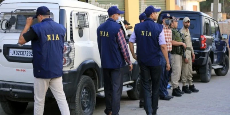 ISIS संदिग्ध ज़ोहेब खान जी रहा था दोहरी ज़िंदगी, महिलाओं को फंसाकर करता था आतंकी गतिविधियों में शामिल 1 ISIS संदिग्ध ज़ोहेब खान जी रहा था दोहरी ज़िंदगी, महिलाओं को फंसाकर करता था आतंकी गतिविधियों में शामिल