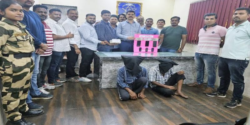 मीरा-भायंदर में गंदे धंधे का भंडाफोड़! बांग्लादेशियों का गिरोह पकड़ा गया, दो महिलाओं की जान बचाई गई।