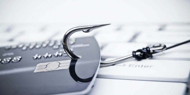 मुंबई: साउथ बॉम्बे का परिवार बना कोलकाता के ठगों का शिकार! डेढ़ करोड़ रुपये लेकर हुए फुर्र! 1 मुंबई: साउथ बॉम्बे का परिवार बना कोलकाता के ठगों का शिकार! डेढ़ करोड़ रुपये लेकर हुए फुर्र!