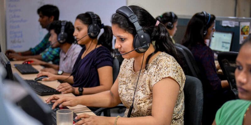 भारतीय महिलाएं कहां हैं कामकाजी? इतनी कम श्रम भागीदारी के बावजूद लोग अपनी बेटियों को क्यों पढ़ाते हैं? 1 भारतीय महिलाएं कहां हैं कामकाजी? इतनी कम श्रम भागीदारी के बावजूद लोग अपनी बेटियों को क्यों पढ़ाते हैं?