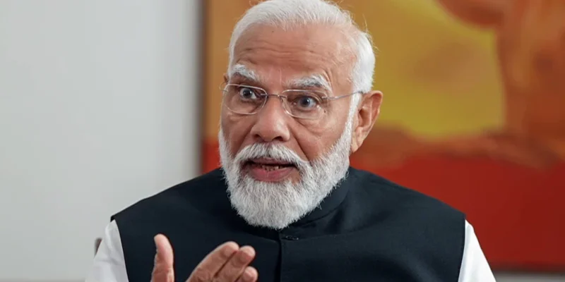 विभाजनकारी बयानों पर पीएम मोदी की मुश्किलें बढ़ीं, चुनाव आयोग ने भाजपा अध्यक्ष को भेजा नोटिस! 1 विभाजनकारी बयानों पर पीएम मोदी की मुश्किलें बढ़ीं, चुनाव आयोग ने भाजपा अध्यक्ष को भेजा नोटिस!