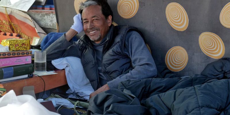 लद्दाख को बचाने की लड़ाई में सोनम वांगचुक के साथ जुड़े मुंबईकर, निकालेंगे 'पश्मीना मार्च' 1 लद्दाख को बचाने की लड़ाई में सोनम वांगचुक के साथ जुड़े मुंबईकर, निकालेंगे 'पश्मीना मार्च'