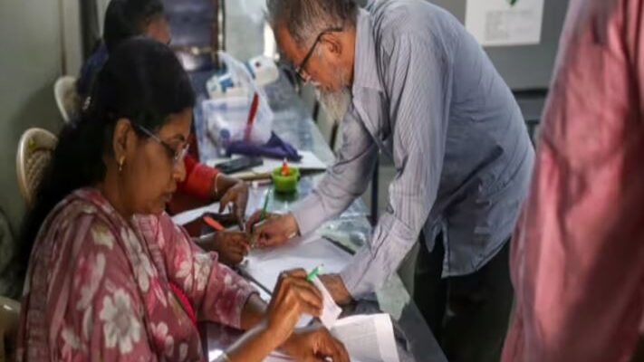 मुंबई ने किया कमाल: मतदाता रंगों से जान पाएंगे अपना मतदान केंद्र 1 मतदान केंद्र