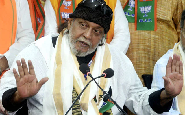 अगर बंगाल में नहीं आया बदलाव तो होगा भयंकर! मिथुन ने दी ये चेतावनी