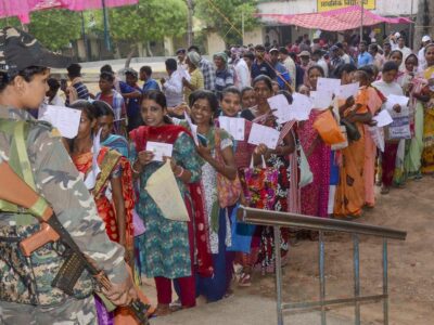 लोकतंत्र की जीत: बंगाल 75.66%, आंध्र 68.04% मतदान के साथ चौथे चरण में 62.31% वोटिंग