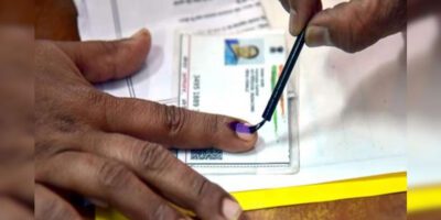 जेल में बंद लोग चुनाव लड़ सकते हैं पर वोट नहीं दे सकते! क्यों है ये अन्याय?