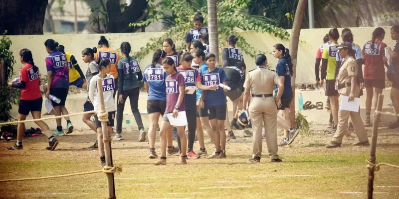 महाराष्ट्र पुलिस की मेगा भर्ती: 17.76 लाख युवाओं के सपनों को मिलेगी उड़ान! 1 महाराष्ट्र पुलिस की मेगा भर्ती: 17.76 लाख युवाओं के सपनों को मिलेगी उड़ान!