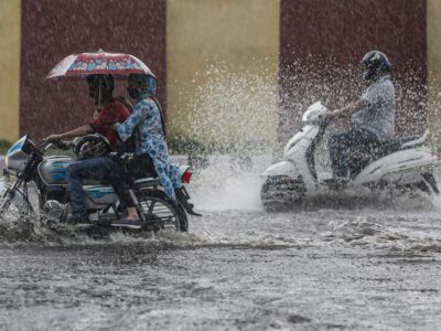 बरसात का मौसम आ रहा है: क्या मुंबई की सड़कें हैं तैयार? जानें पूरी सच्चाई!