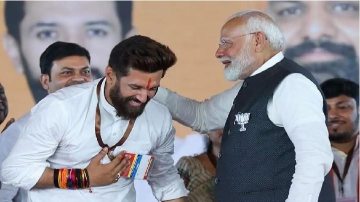 Viral Video: श्वेता तिवारी के साथ चिराग पासवान का पुराना वीडियो हुआ वायरल, देखकर दिल थाम लेंगे आप 4 Viral Video