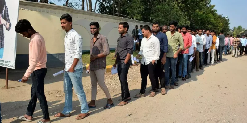 बिहार पुलिस भर्ती परीक्षा में बड़ा घोटाला: क्या आप जानते हैं कैसे हो रही है मेहनती छात्रों के साथ धोखाधड़ी? यह खबर आपको हिला कर रख देगी!