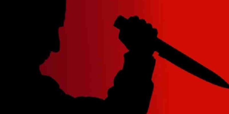 मुंबई की रात में खौफनाक वारदात: रिटायर्ड शख्स पर पड़ोसी का जानलेवा हमला, क्या मदद करना बन गया जुर्म?