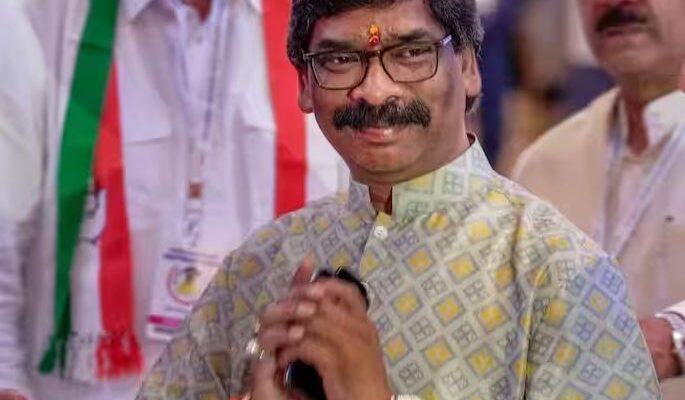 सीएम हेमंत सोरेन को बिना किसी सबूत के 150 दिनों तक रहना पड़ा जेल में, जन्मदिन के मौके पर शेयर की पोस्ट 1 सीएम हेमंत सोरेन