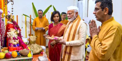गणपति बप्पा की पूजा या चुनावी चाल? PM मोदी के CJI के घर जाने पर मचा बवाल