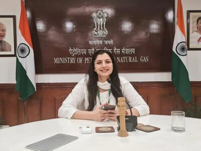 IAS Pari Bishnoi: चर्चा में हैं परी बिश्नोई, UPSC के लिए छोड़ दिया था सोशल मीडिया, साध्वी की तरह बिताई जिंदगी