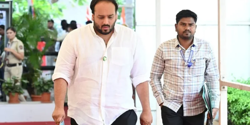 Zeeshan Siddiqui joining NCP: कांग्रेस से निकाले गए जीशान, अब NCP के साथ बांद्रा ईस्ट से देंगे चुनावी टक्कर!