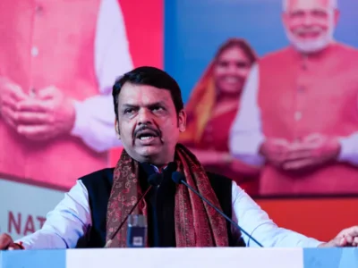 Fadnavis's Attack on Opposition: कांग्रेस और खरगे को क्यों नहीं पसंद आता भगवा रंग? जानिए क्या बोले महाराष्ट्र के डिप्टी सीएम फडणवीस