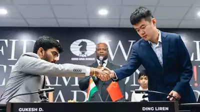 World Chess Championship: 18 वर्षीय डी गुकेश ने रचा इतिहास, विश्व चैम्पियनशिप में पहली जीत