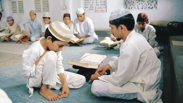 UP Madrasa Act: सुप्रीम कोर्ट का बड़ा फैसला, जानें क्यों है मदरसों के लिए राहत का कारण 1 UP Madrasa Act: सुप्रीम कोर्ट का बड़ा फैसला, जानें क्यों है मदरसों के लिए राहत का कारण