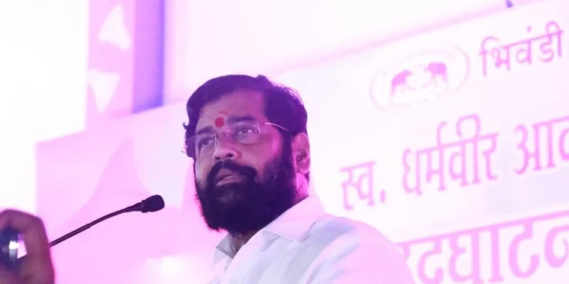 Marathi Speaking Dispute: विधायक समेत 100 से ज्यादा मराठी भाषी कर्नाटक में गिरफ्तार, भड़के एकनाथ; बोले-जनता सिखाएगी सबक 1 Marathi Speaking Dispute: विधायक समेत 100 से ज्यादा मराठी भाषी कर्नाटक में गिरफ्तार, भड़के एकनाथ; बोले-जनता सिखाएगी सबक