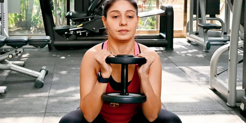 Sunidhi Chauhan Fitness Secrets: सुनीधि चौहान ने 10 दिन में घटाए 5kg? जानें कौनसी डाइट से 41 की उम्र में पा ली Super Hot बॉडी 1 Sunidhi Chauhan Fitness Secrets: सुनीधि चौहान ने 10 दिन में घटाए 5kg? जानें कौनसी डाइट से 41 की उम्र में पा ली Super Hot बॉडी