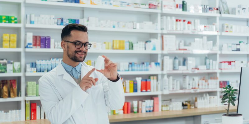 Pharmacy Business Opportunity: इस कंपनी के साथ हर महीने लाखों रुपये कमाएं, जानिए कैसे करें शुरू 1 Pharmacy Business Opportunity: इस कंपनी के साथ हर महीने लाखों रुपये कमाएं, जानिए कैसे करें शुरू