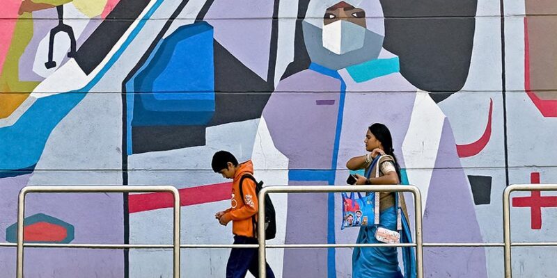 HMPV Virus: क्या कोरोना जैसी ही तबाही मचाएगा HMPV? कैसे फैलता है वायरस, किनको सबसे ज्यादा खतरा, कैसे करें बचाव? 1 HMPV Virus: क्या कोरोना जैसी ही तबाही मचाएगा HMPV? कैसे फैलता है वायरस, किनको सबसे ज्यादा खतरा, कैसे करें बचाव?