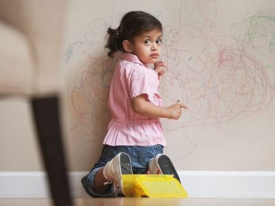 Why Do Kids Hide Things: कहीं आपसे भी तो बातें नहीं छिपा रहे आपके बच्चे? जानें इसके पीछे का कारण