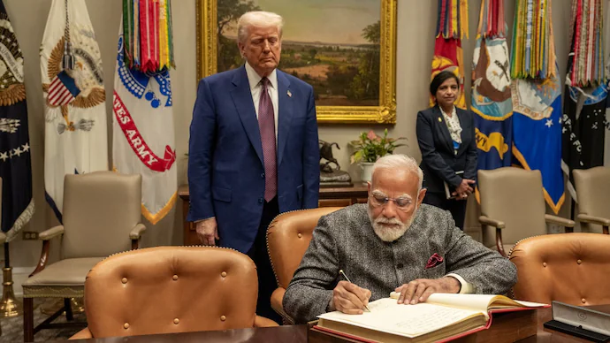 PM Modi Meets Trump at White House: व्हाइट हाउस में चार घंटे रहे पीएम मोदी, जानें ट्रंप से किन अहम मुद्दों पर हुई चर्चा? 1 PM Modi Meets Trump at White House: व्हाइट हाउस में चार घंटे रहे पीएम मोदी, ट्रंप से किन अहम मुद्दों पर हुई चर्चा?