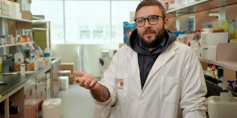 AI Discovers New Antibiotic for Superbugs: ऐंटीबायोटिक दवा हो रही फेल? जानिए AI ने कैसे की लंदन के प्रोफेसर की मदद कि वो हो गए चकित