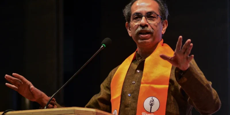 Aurangzeb grave: बीजेपी का नया शिवाजी कौन? औरंगजेब की कब्र पर मचा घमासान, पढ़ें सामना का तीखा वार!