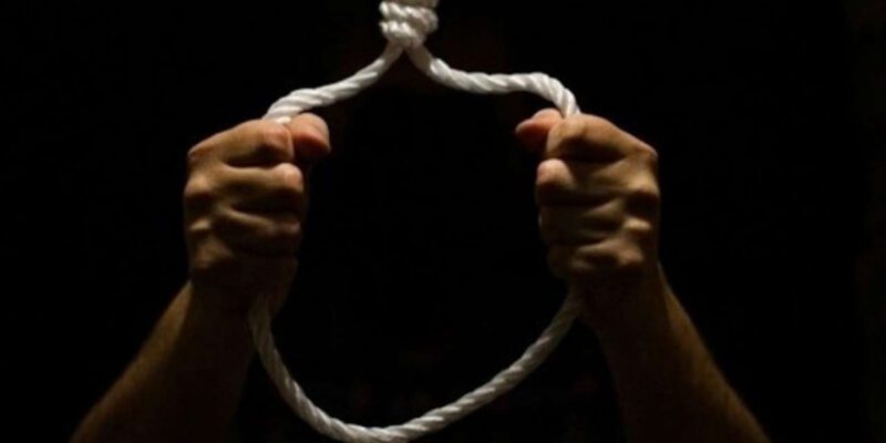 Teacher Death in Beed: तुम फांसी लगा लो…बीड में टीचर ने की खुदकुशी, बेटी से मांगी माफी, लिखा- मुझे तड़पा-तड़पा कर मारेंगे ये लोग