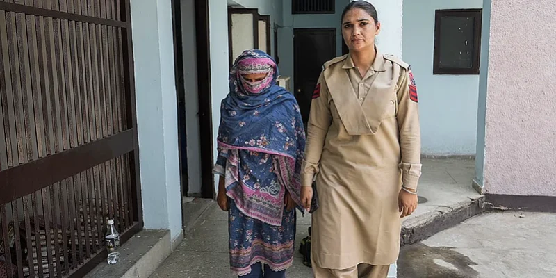 Sunita Jamgade Border Crossing Probe: पाकिस्तान देखना था मकसद? नागपुर लौटते ही सुनीता गिरफ्तार, कैसे किया बॉर्डर पार, पुलिस करेगी जांच