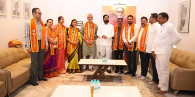 Corporators Join Sena: ठाणे नगर निगम चुनाव से पहले शिवसेना मजबूत, 6 NCP (SP) नेता आए साथ