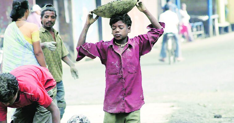 Mumbai Police Rescues 412 Child Labourers: अंधेरी में नाबालिग से पेड़ कटवाने का आरोप, 2020 से 2025 तक 412 बच्चे मुक्त 1 Mumbai Police Rescues 412 Child Labourers: अंधेरी में नाबालिग से पेड़ कटवाने का आरोप, 2020 से 2025 तक 412 बच्चे मुक्त