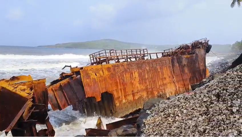 बरसा जहाज का स्क्रैप ड्रामा: पांच साल से फंसा, अब 15 दिन में खत्म करने का वादा! 3 बरसा जहाज