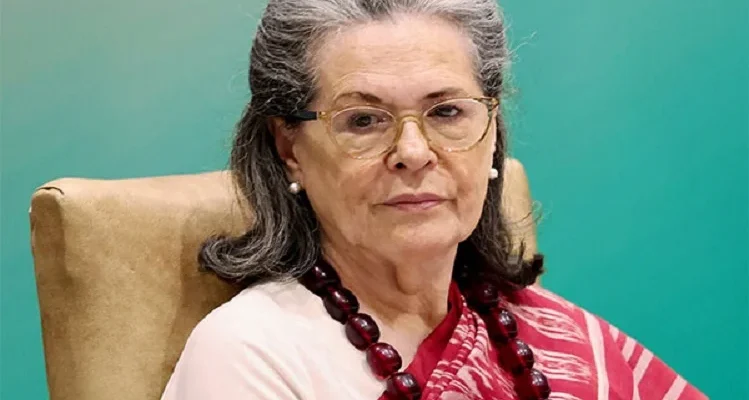 सोनिया गांधी की अचानक बिगड़ी तबीयत, जानें लेटेस्ट हेल्थ अपडेट 1 सोनिया गांधी