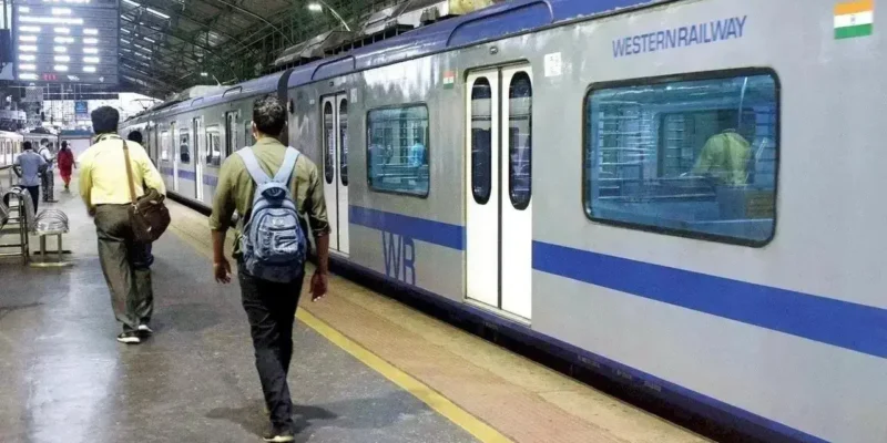 Mumbai AC Local Ticketless Travel: Whatsapp पर शिकायत मिलते ही जल्द हो रहा निपटारा, एसी लोकल में बिना टिकट का खेल खत्म! 1 Mumbai AC Local Ticketless Travel: Whatsapp पर शिकायत मिलते ही जल्द हो रहा निपटारा, एसी लोकल में बिना टिकट का खेल खत्म!