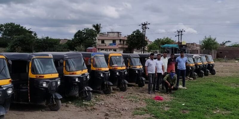 Navi Mumbai Auto Theft Racket Busted: नवी मुंबई में रातों-रात गायब हो रहीं थीं रिक्शाएं! 60 सीसीटीवी ने खोला राज!