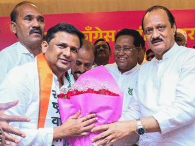 अजित पवार