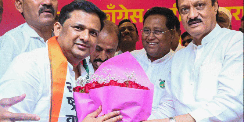 अजित पवार