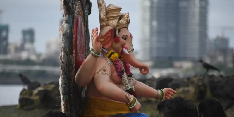 Ganesh Chaturthi: गणेश चतुर्थी पर मुंबई में 18 हजार पुलिसकर्मी तैनात, ड्रोन-डीजे बैन!