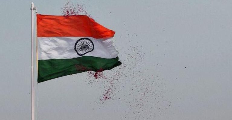 Rules for Hoisting Tiranga: तिरंगा फहराने के सही नियम क्या हैं? रात में झंडा लगाने का प्रोटोकॉल जानें