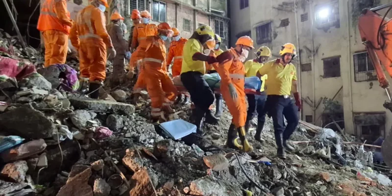 Virar Building Collapse Kills 17: विरार के रामाबाई अपार्टमेंट हादसे ने मचाया हड़कंप, 13 साल पुरानी इमारत क्यों बनी कब्रिस्तान?